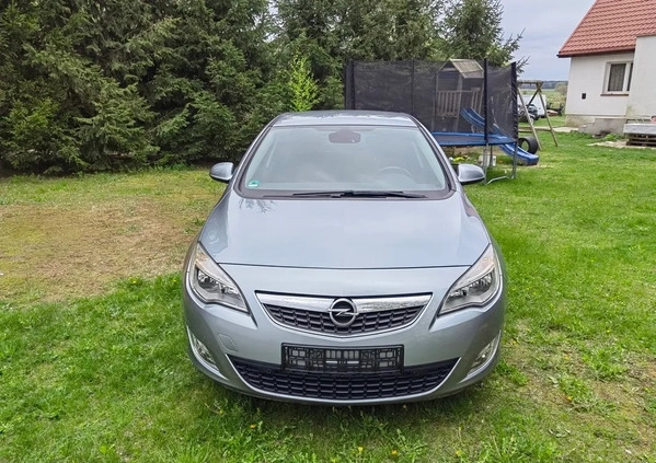 Opel Astra cena 27900 przebieg: 142000, rok produkcji 2011 z Białystok małe 154